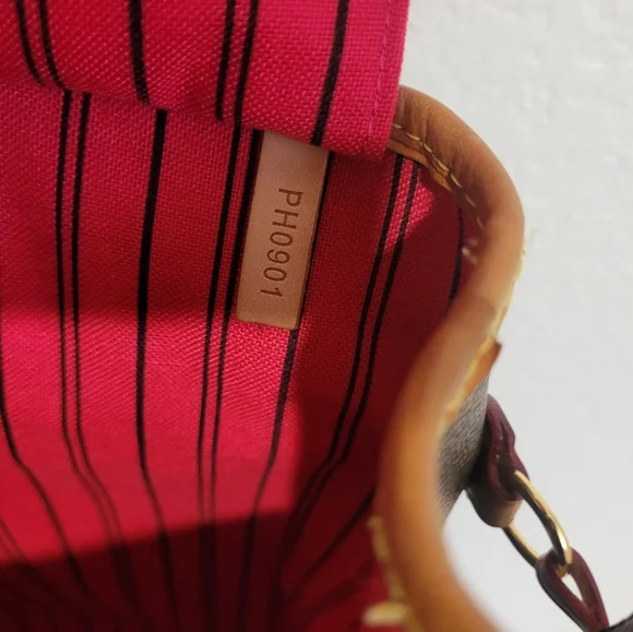 Louis Vuitton Brown Monogram Neverfull Tote with Decorative Patch Accents - Picture 12 of 16